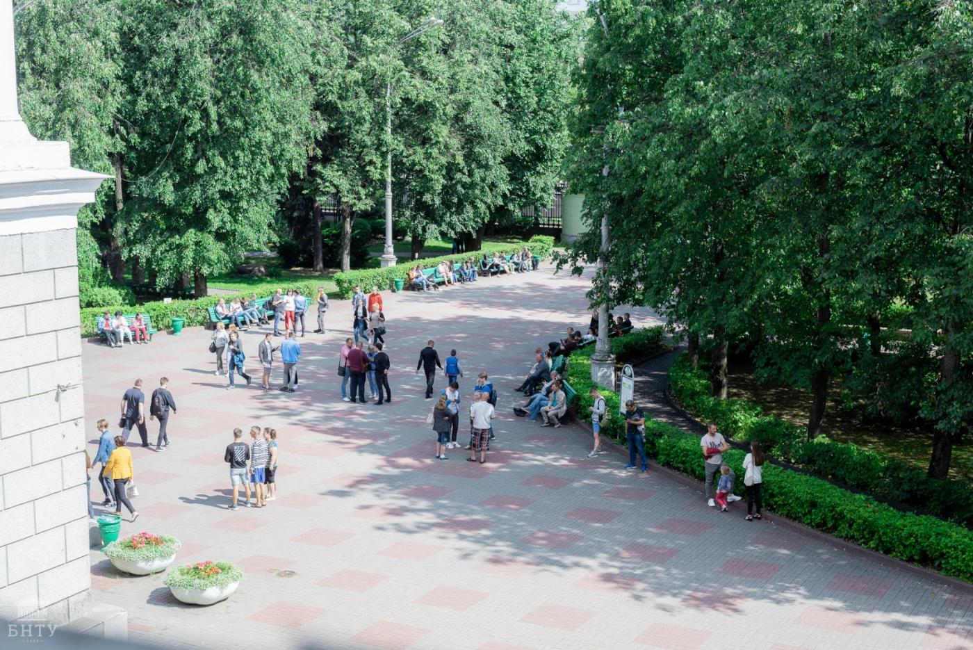 Фоторепортаж с последнего дня подачи документов на бюджет 2019